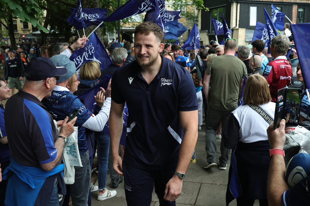 BATH, ENGLAND - JUNE 01: Jonny Hill of Sale Sharks walks through a throng of supporters prior to the Gallagher Premiership Rugby Play-Off Semi Final match between Bath Rugby and Sale Sharks at The Recreation Ground on June 01, 2024 in Bath, England. (Photo by David Rogers/Getty Images)