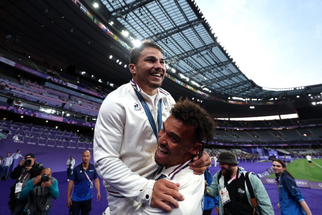 Antoine Dupont celebrates gold medal win with France