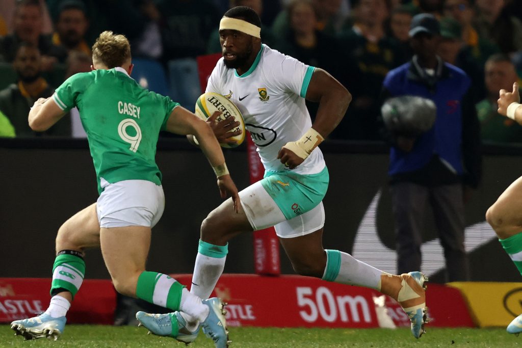 Siya Kolisi in action against Ireland at Loftus Versfeld