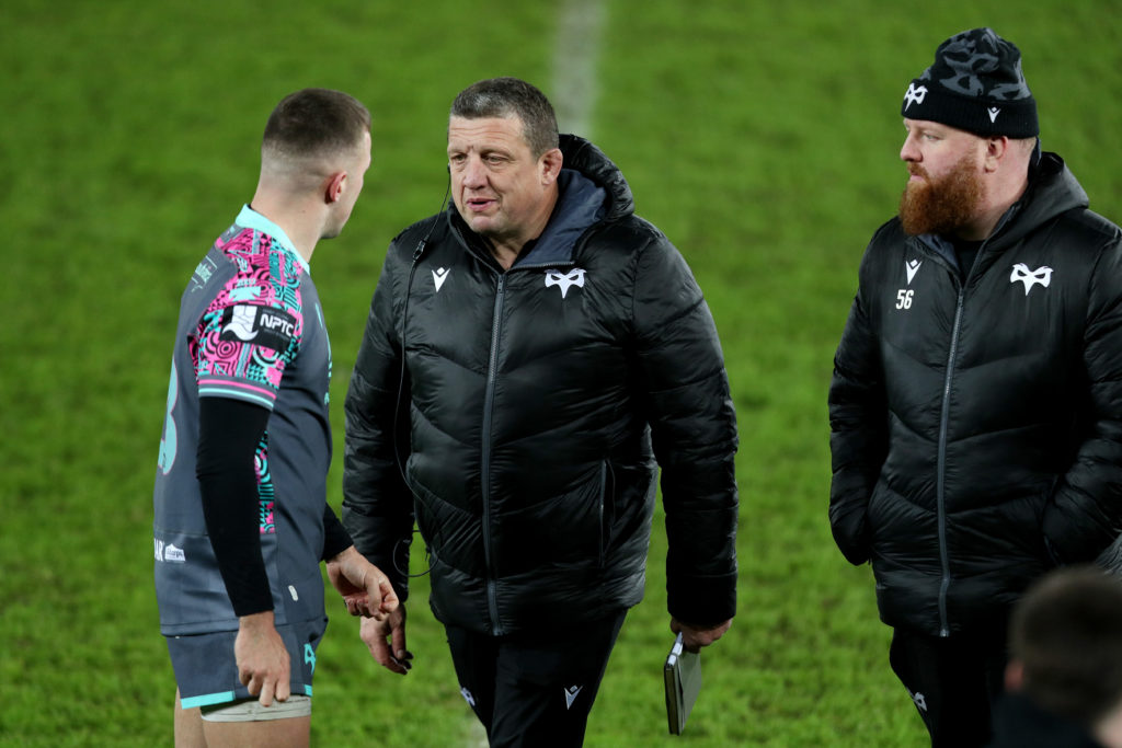 Ospreys coach replaced by players